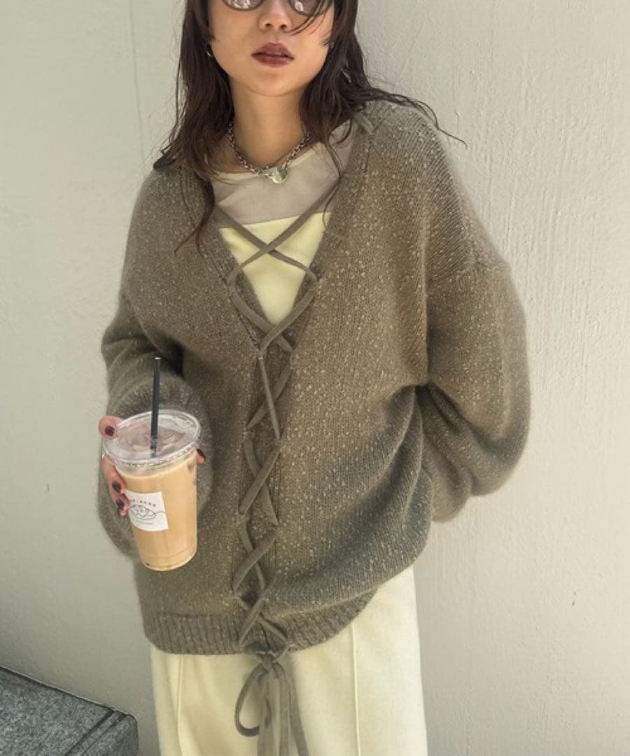 今期新作　BACK OPEN LACE UP KNIT TOP