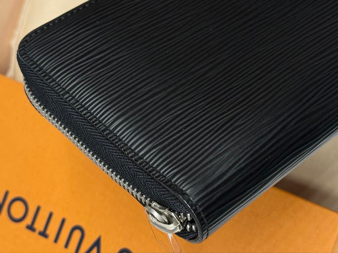 極美品！ルイヴィトン　エピ　ジッピーオーガナイザー　ブラック