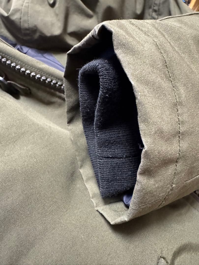 DANTON　ダウンジャケット　オリーブ色 サイズ38