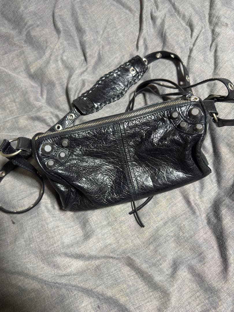 最終値下げBALENCIAGA le cagole シリンダーバック