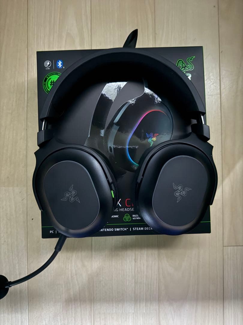 ヘッドホン Razer Barracuda X Chroma
