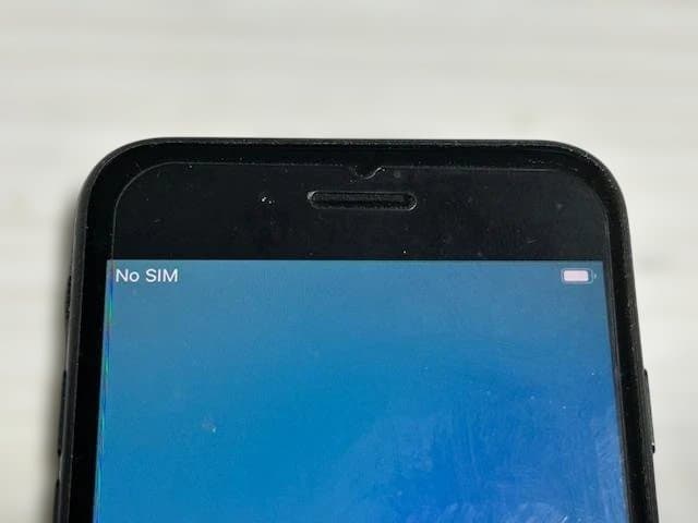 ■Apple iPhone SE 64GB（SIMフリー）