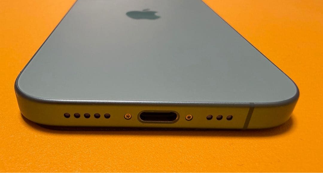 【美品】iPhone16 128GB SIMフリー ティール　新品フィルムつき