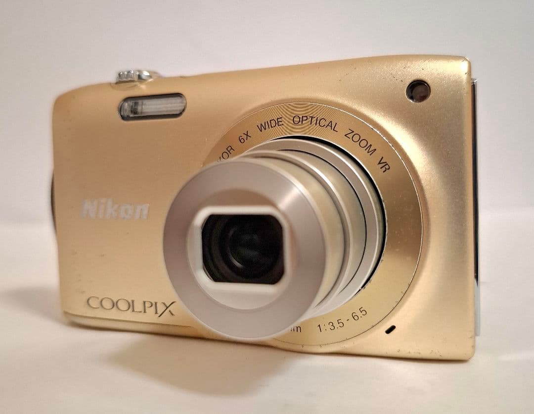 [美品] ニコン NIKON COOLPIX S3300デジタルカメラ