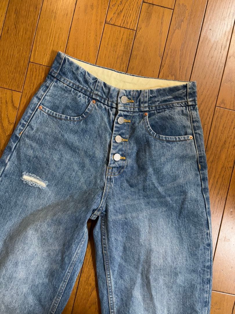 メゾンマルジェラ　ハイウエストライトブルー加工デニムパンツ　MM6