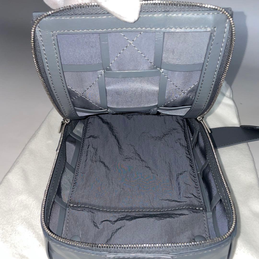 Bottega Veneta 極美品 カセット ボディバッグ レザー スリング