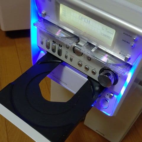ビクター製ミニコンポ　CD.　DVD.　tape.　RADIO