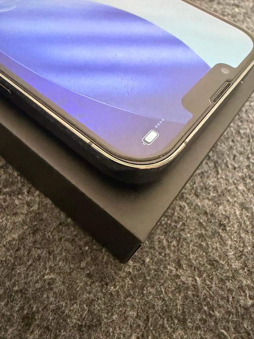 すずらん　Apple iPhone 13 ProMaxアルパイングリーン