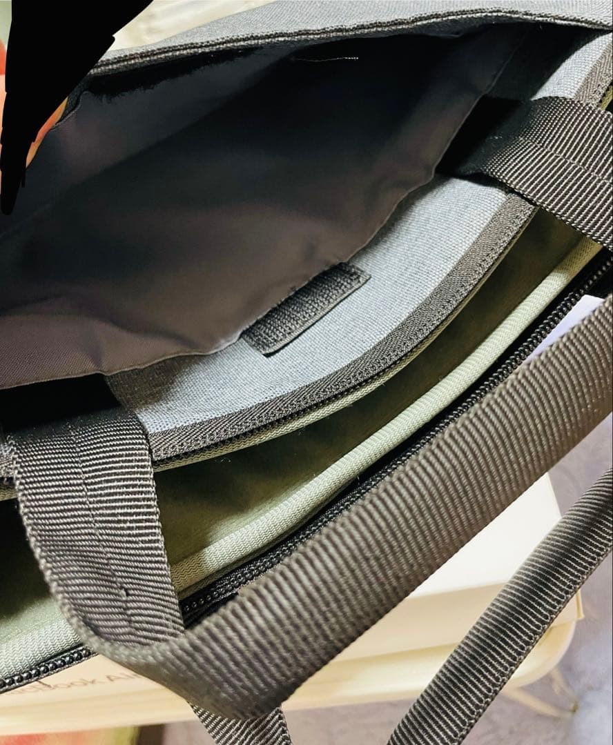 【美品】MacBookAir M2ミッドナイト本体13.6インチ