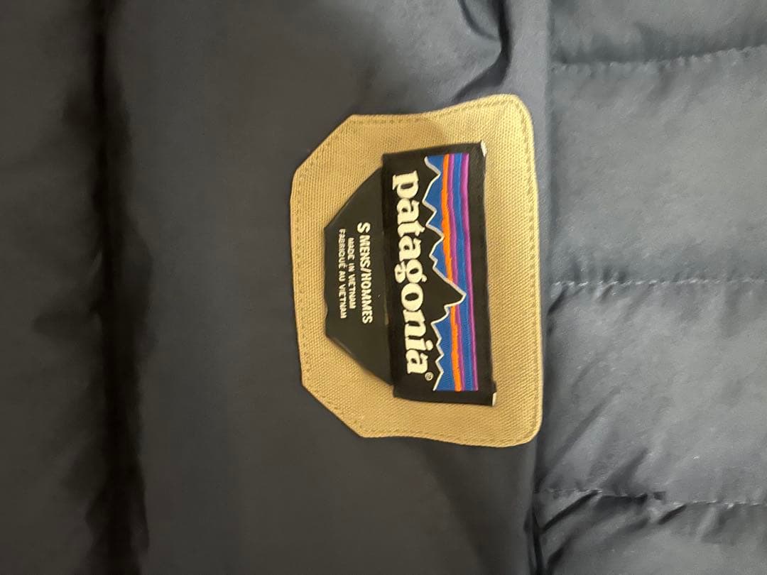 Patagonia ダウンベスト ネイビー/カーキ