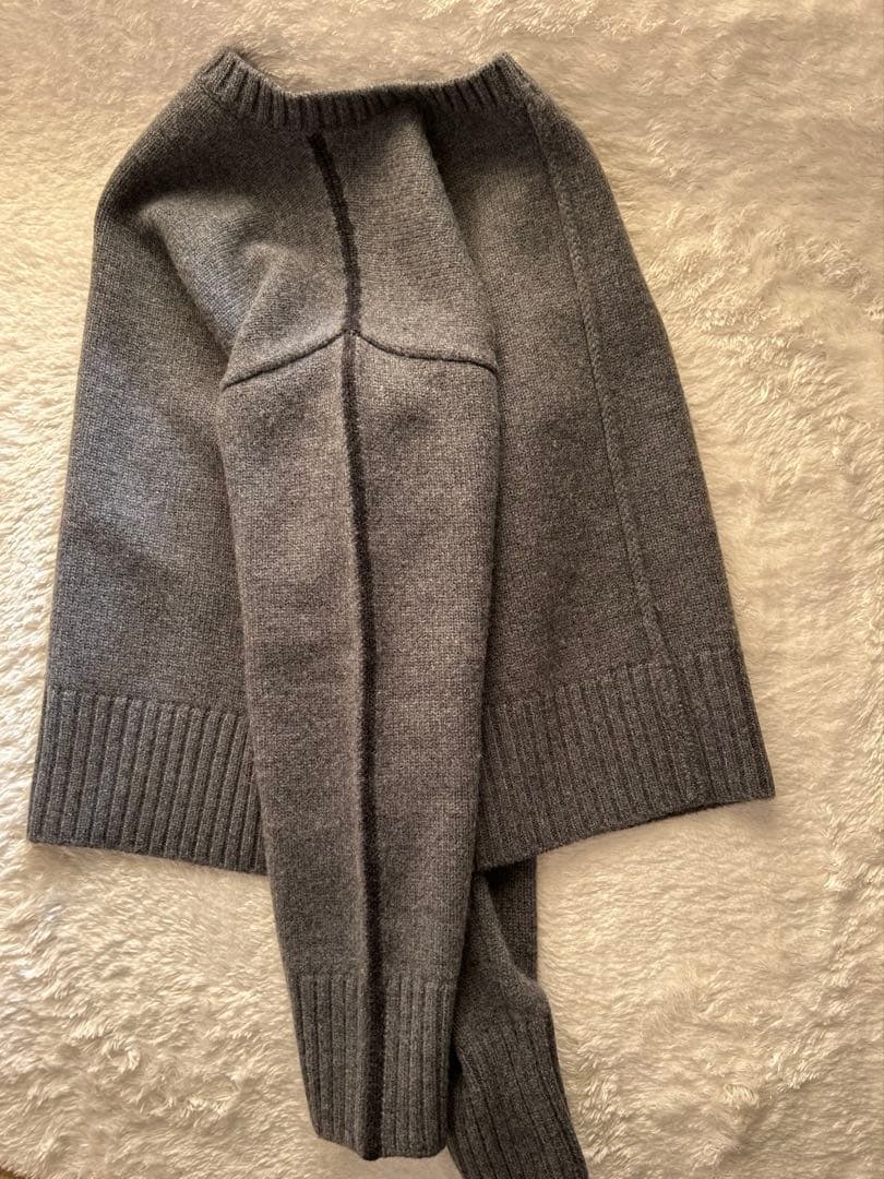 lohen ライン ニット セーター　グレー