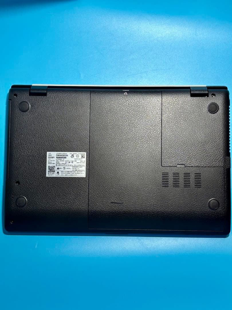 富士通 LIFEBOOK AH53/E2 i7 10510U 2TB 32GB
