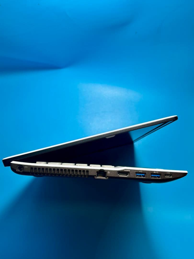 富士通 LIFEBOOK AH53/E2 i7 10510U 2TB 32GB