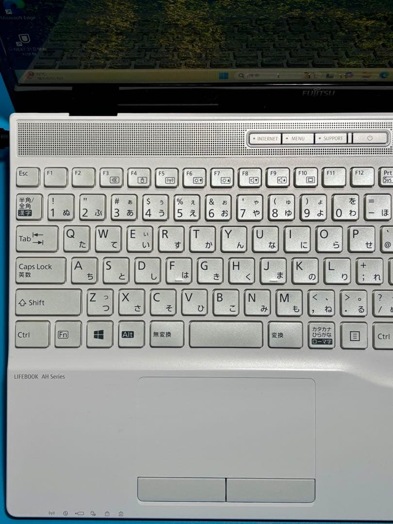 富士通 LIFEBOOK AH53/E2 i7 10510U 2TB 32GB