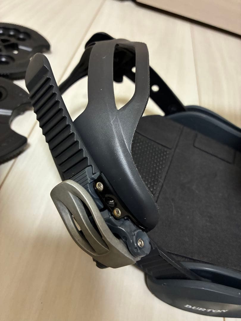 BURTON CUSTOM Re:Flex スノーボードバインディング Mサイズ