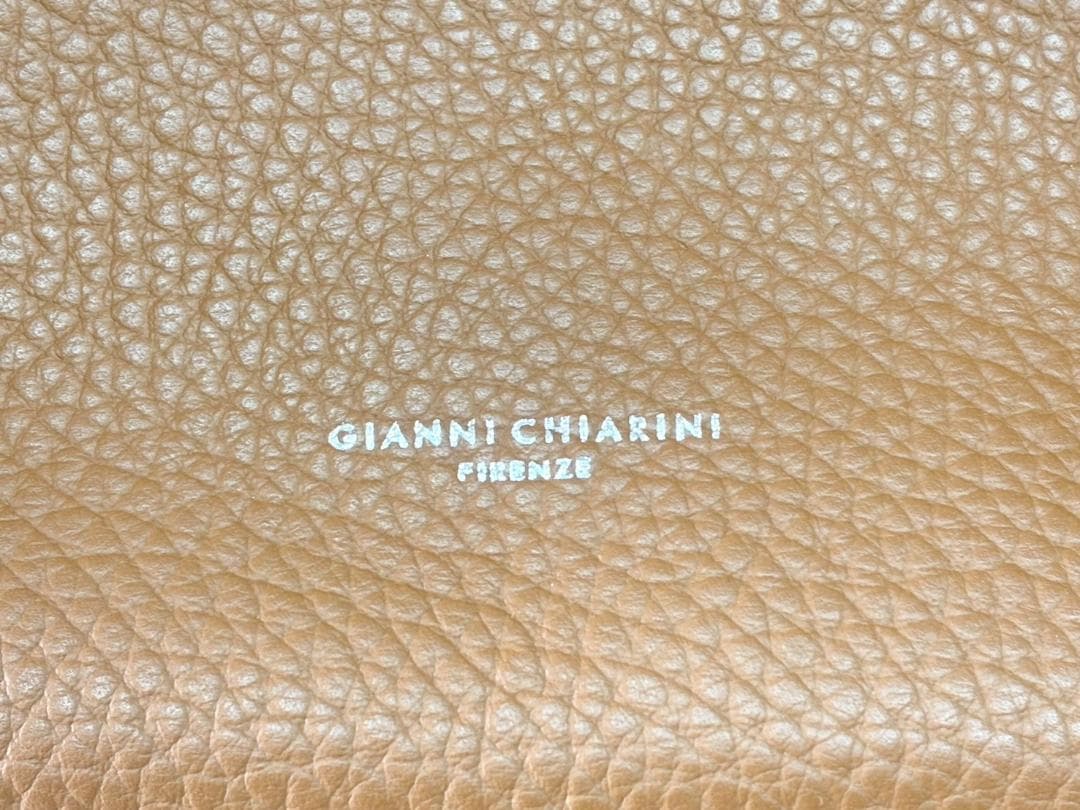 新品未使用 ジャンニキアリーニ DUA Mサイズ キャメル BS9720