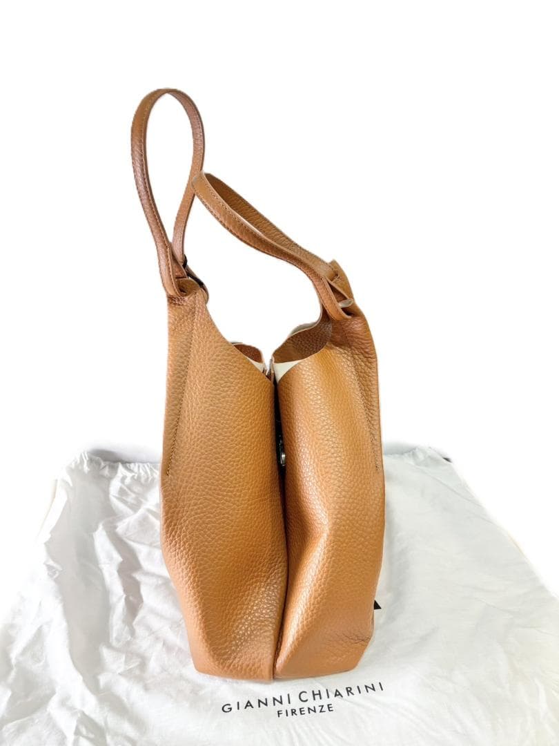 新品未使用 ジャンニキアリーニ DUA Mサイズ キャメル BS9720