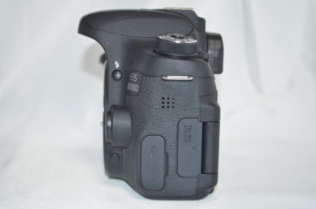 美品 Canon キャノン EOS 8000D レンズキット