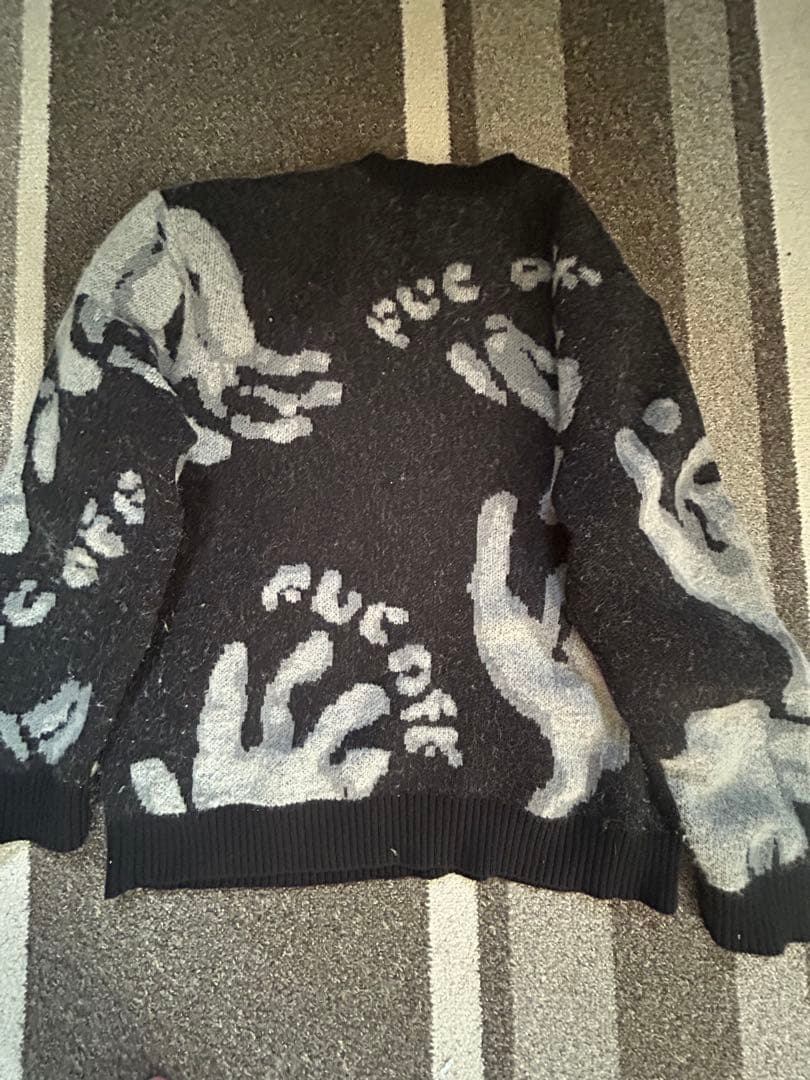 FUCニットセーター