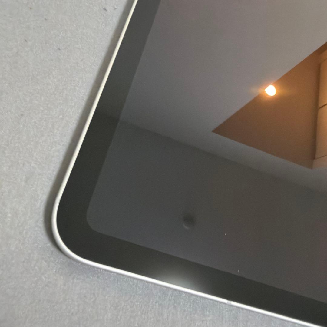 iPad 10世代 256GB docomo Wifi + Cellular