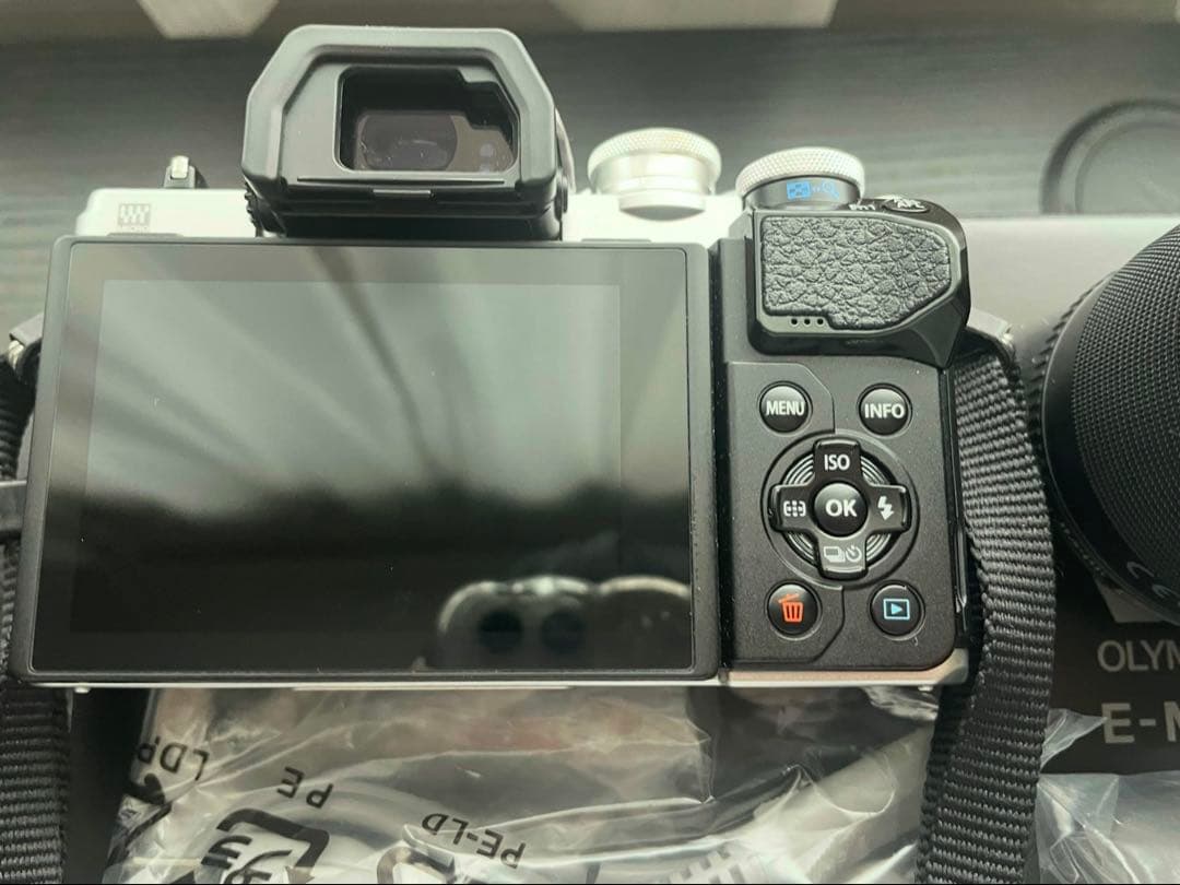 OLYMPUS OM-D E-M10 markⅢ
