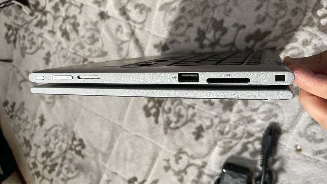 Dell Inspiron 11 2in1 タッチN3700/8GB/128GB