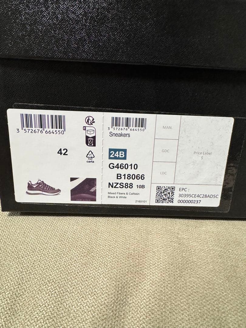 CHANELスニーカー　ブラック/ホワイト42