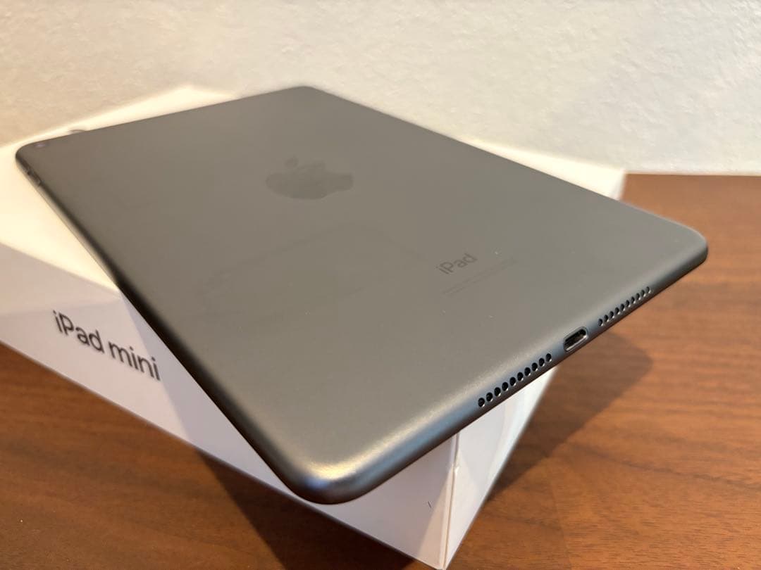 chay様【iPad mini5第5世代 64GB WIFI スペースグレイ】