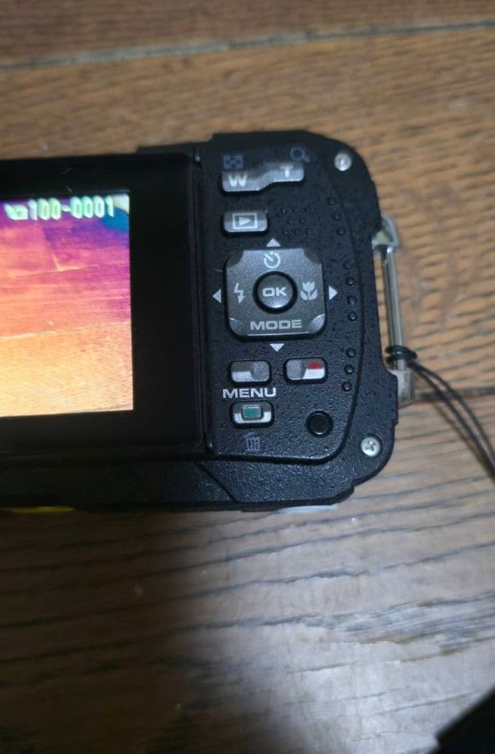 値下げ　RICOH WG-40 イエロー 防水・耐衝撃