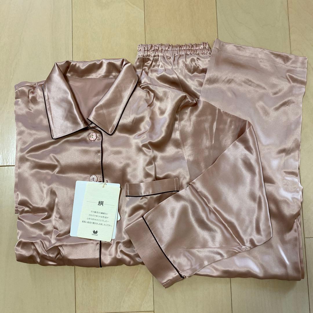 ワコール　シルク100%パジャマ　Mサイズ