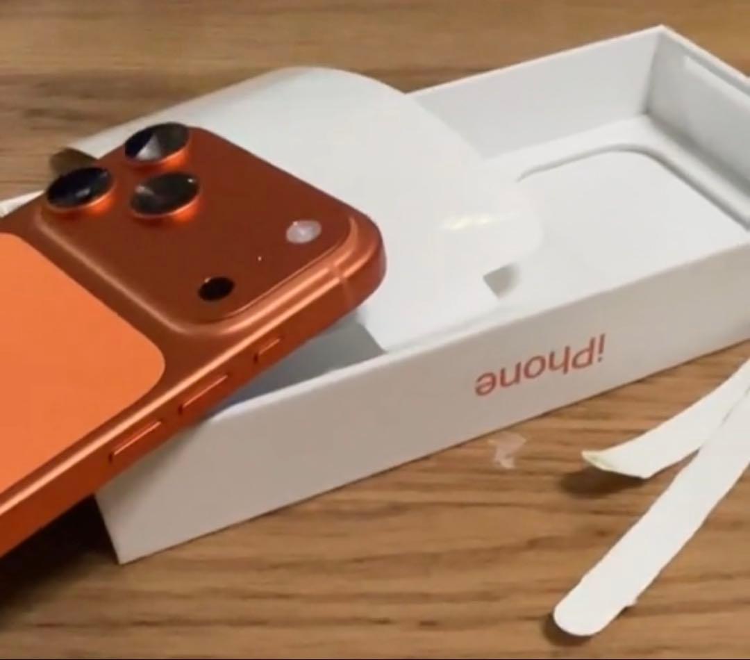 iPhone 17 Pro Max (コズミックオレンジ)512GB