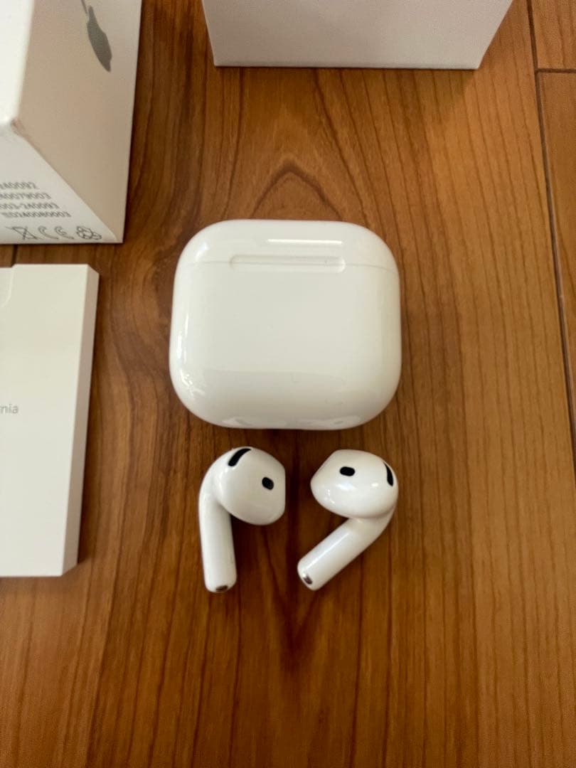 11 AirPods 第4世代 ANC Apple純正品 美品　完動品