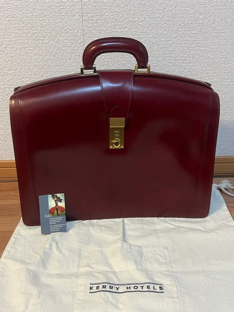 ダレスバッグ　ビジネスバッグ　ワインレッド
