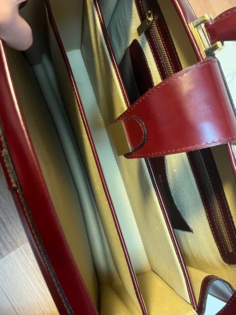 ダレスバッグ　ビジネスバッグ　ワインレッド