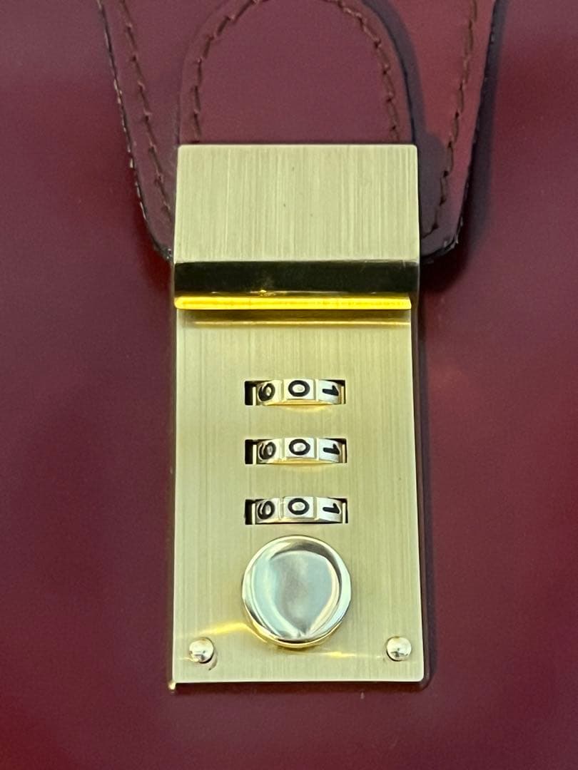 ダレスバッグ　ビジネスバッグ　ワインレッド