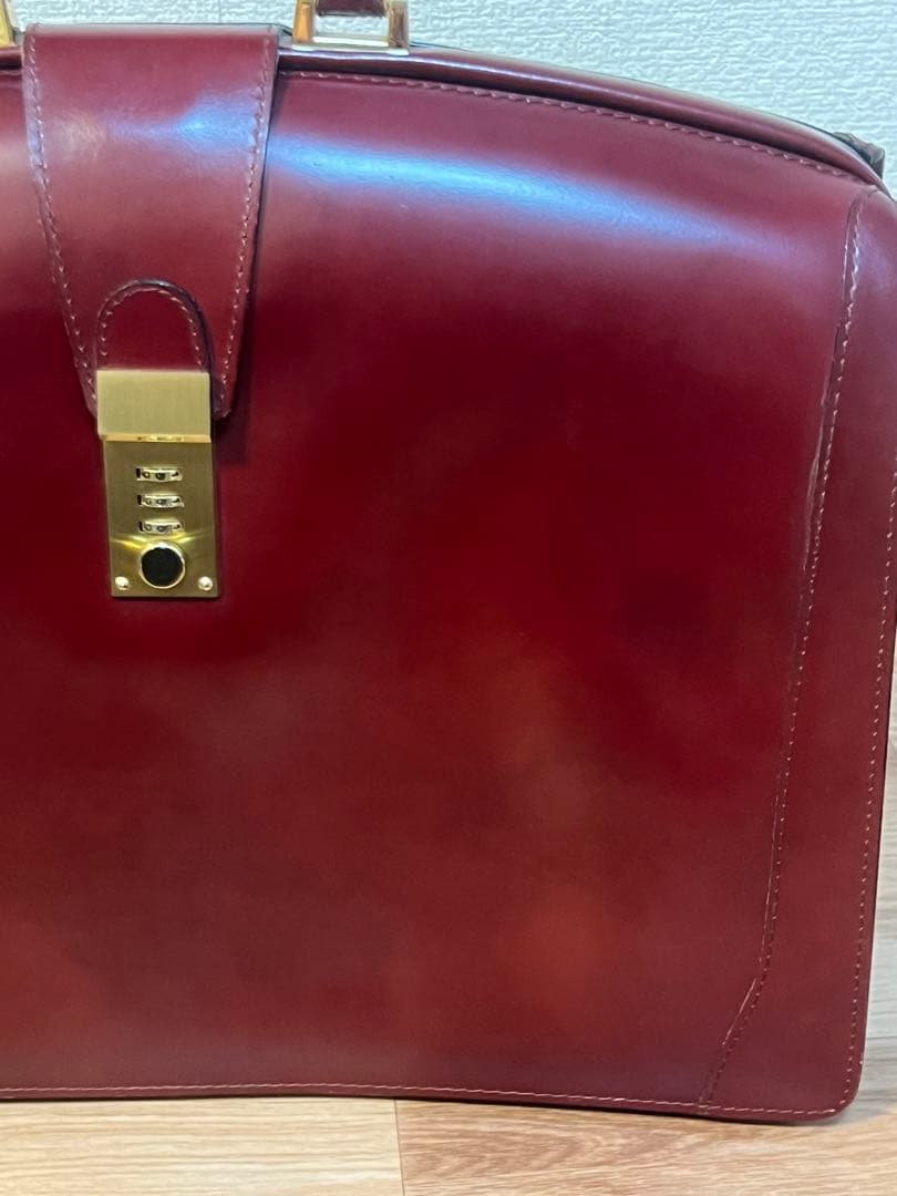 ダレスバッグ　ビジネスバッグ　ワインレッド