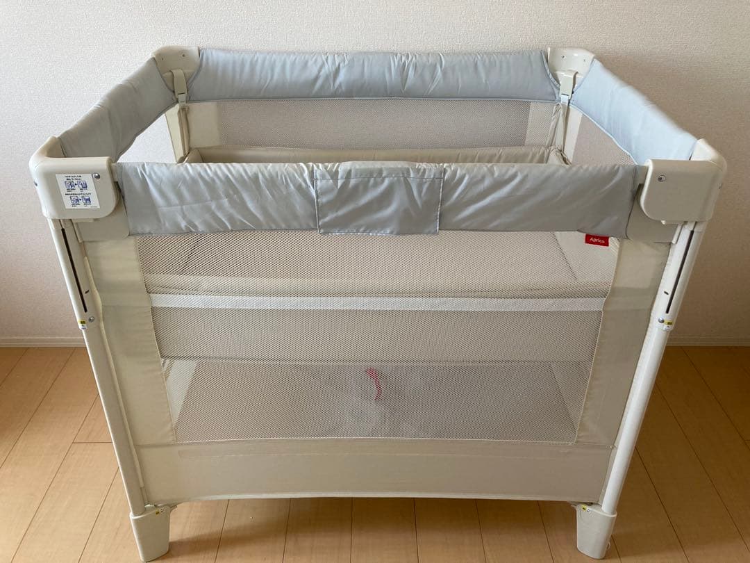 【あり⭐︎さん専用】アップリカ ココネルエアー　ホワイトグレー　ベビーベッド