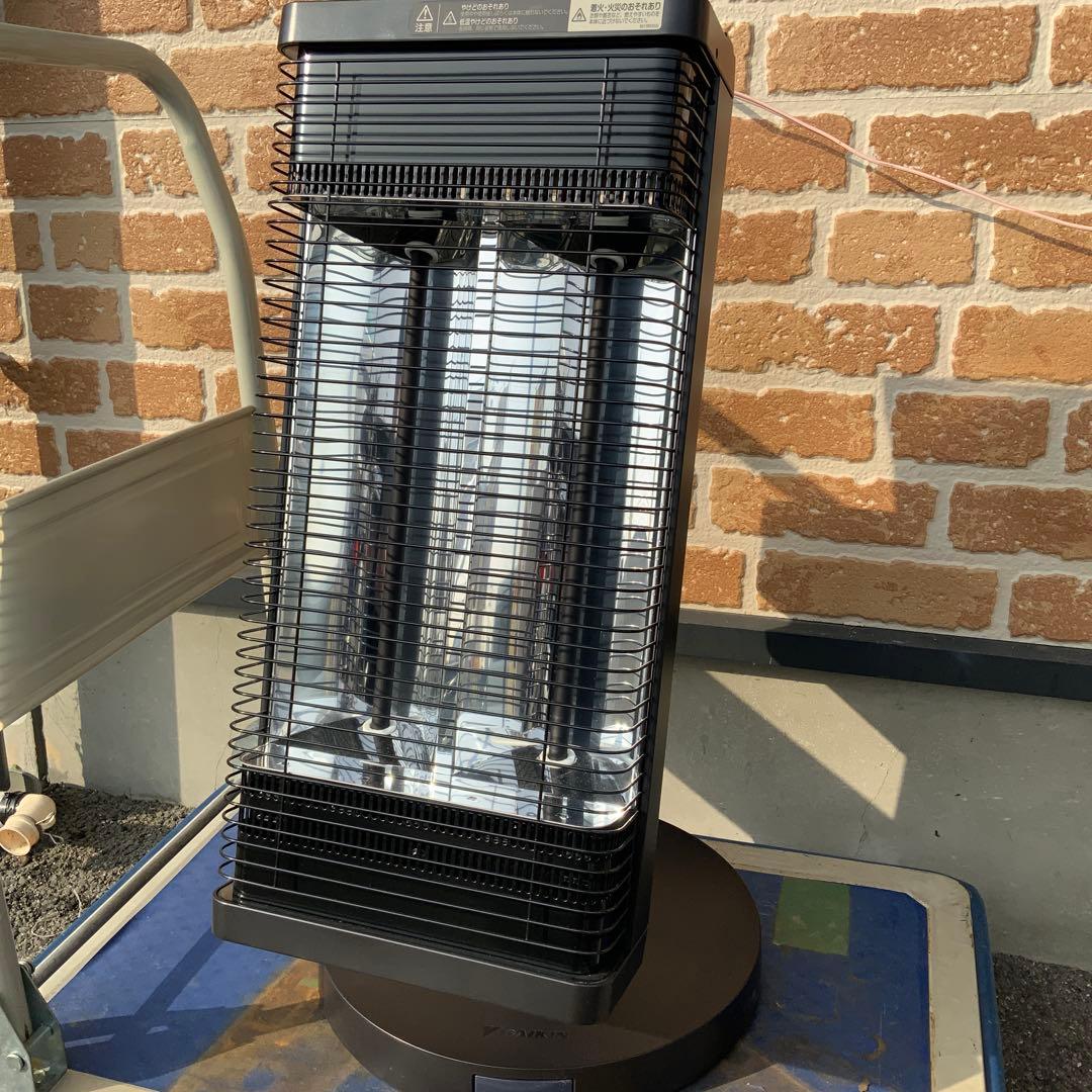 DAIKIN ダイキン　セラムヒート　2022年　ERFT11ZS 電気ストーブ