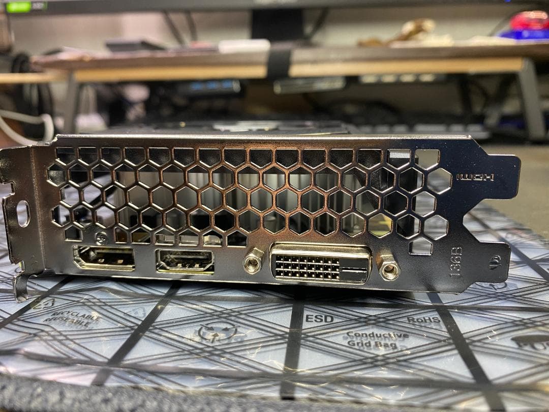 美品中古品 Palit GeForce RTX 3050 StormX 6GB