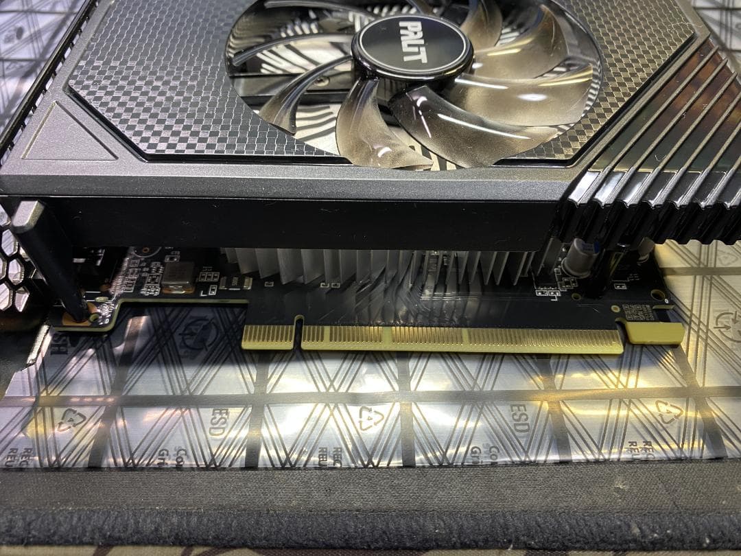 美品中古品 Palit GeForce RTX 3050 StormX 6GB