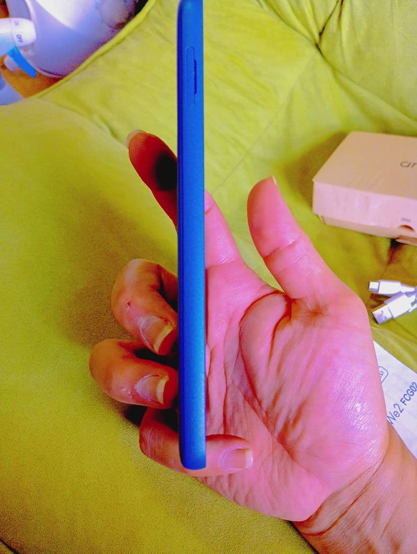 Arrows We2 FCG02 128GB　FREE SIM