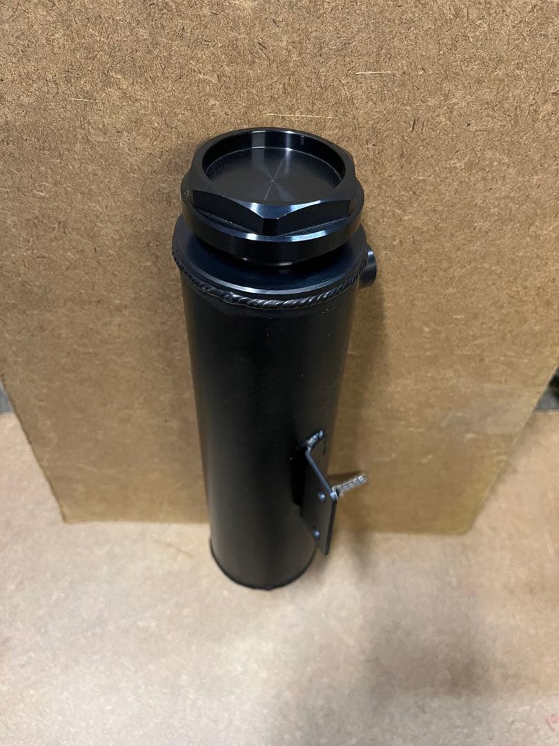 ラジエターリザーバータンク