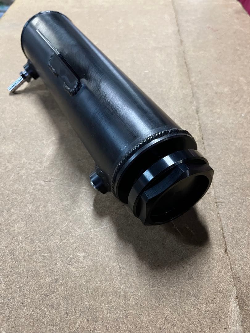 ラジエターリザーバータンク