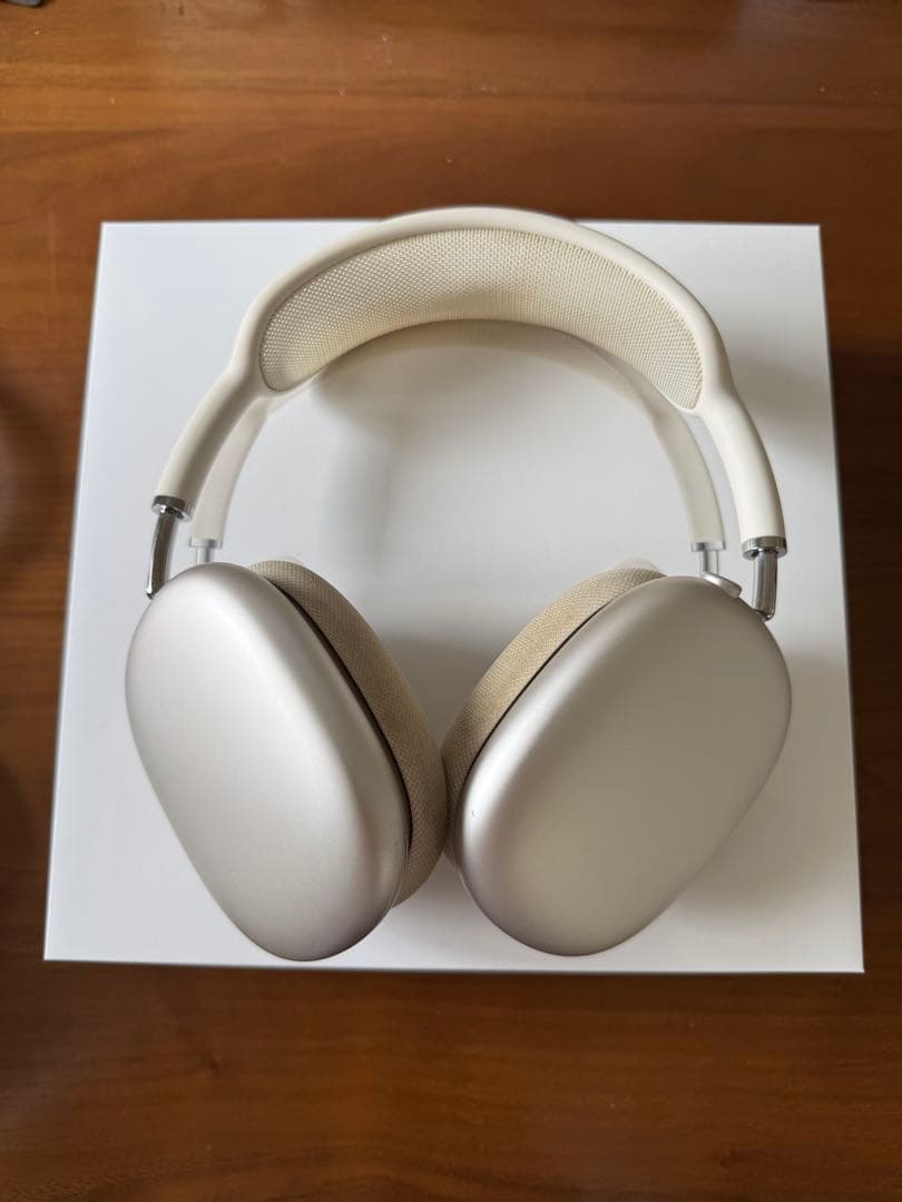 AirPods Max スターライト