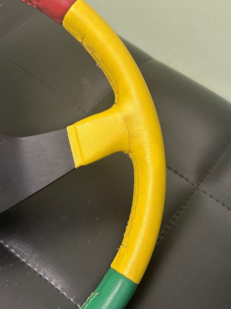 MOMO ベネトン　TEAM F1 ステアリング　ハンドル