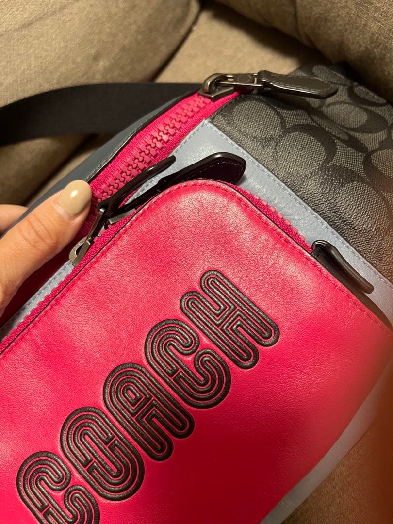 COACH ボディバッグ ピンク/グレー　ウエストポーチ