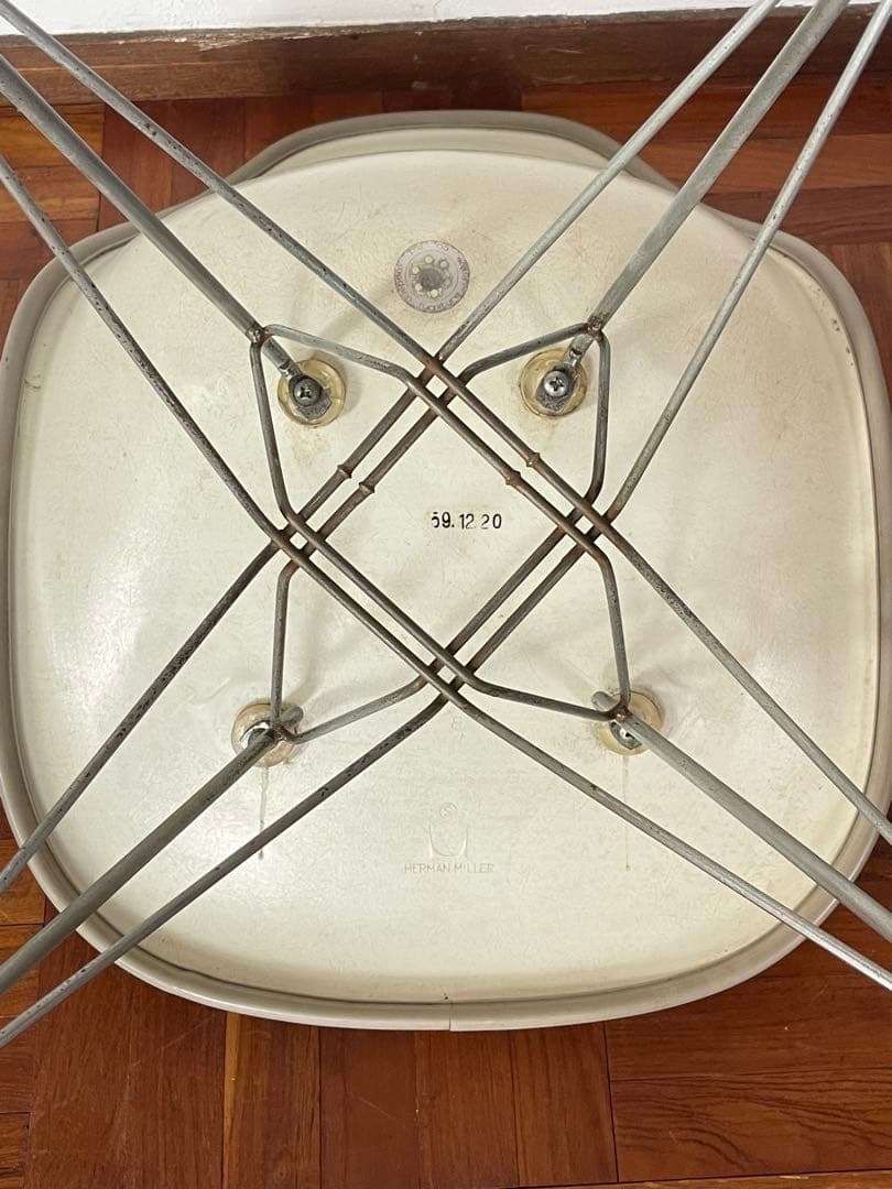 ハーマンミラー ヴィンテージ イームズ シェルチェア ナウガハイドレザー