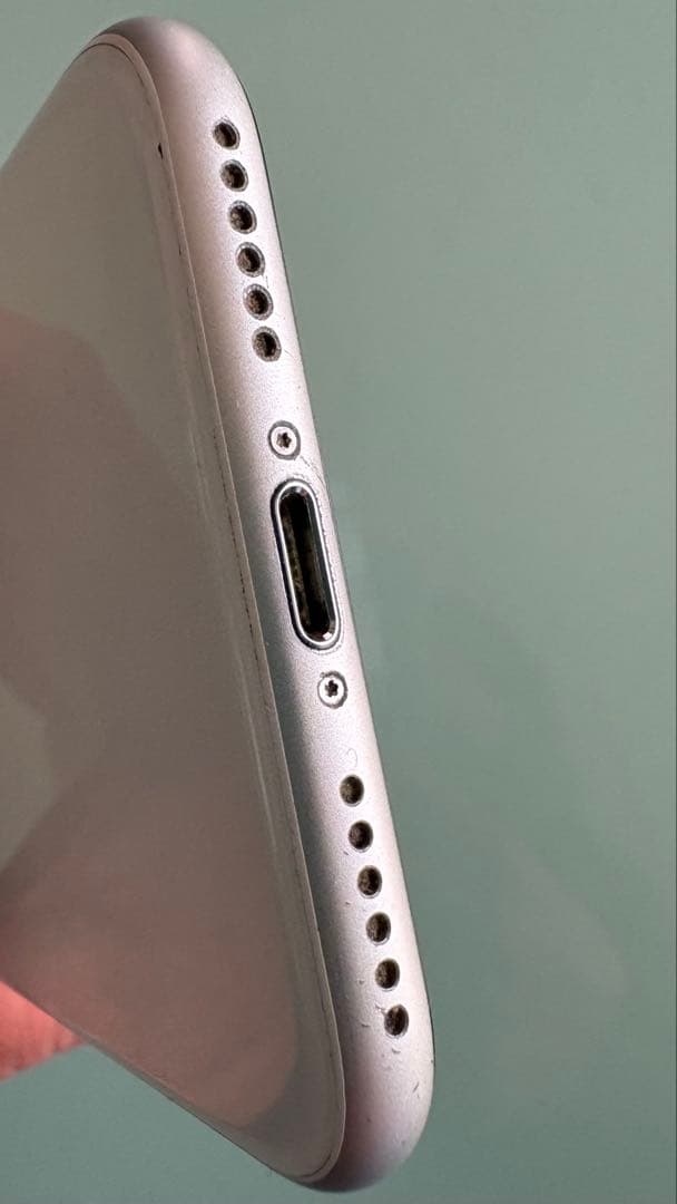 Apple【iphone SE第2世代】ホワイト＊SIMなし