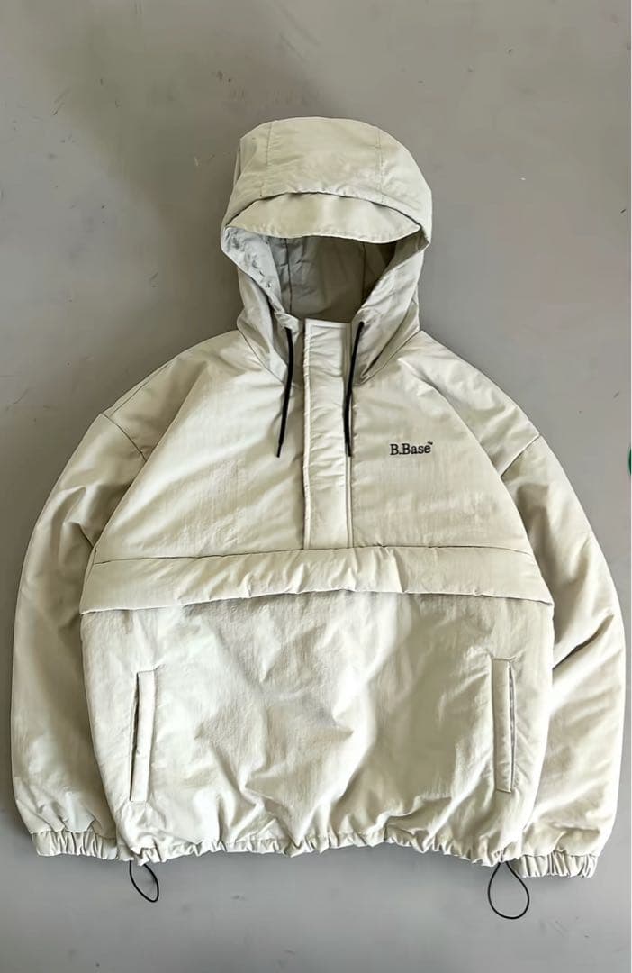 B.Base アイボリー プルオーバーナイロンジャケット