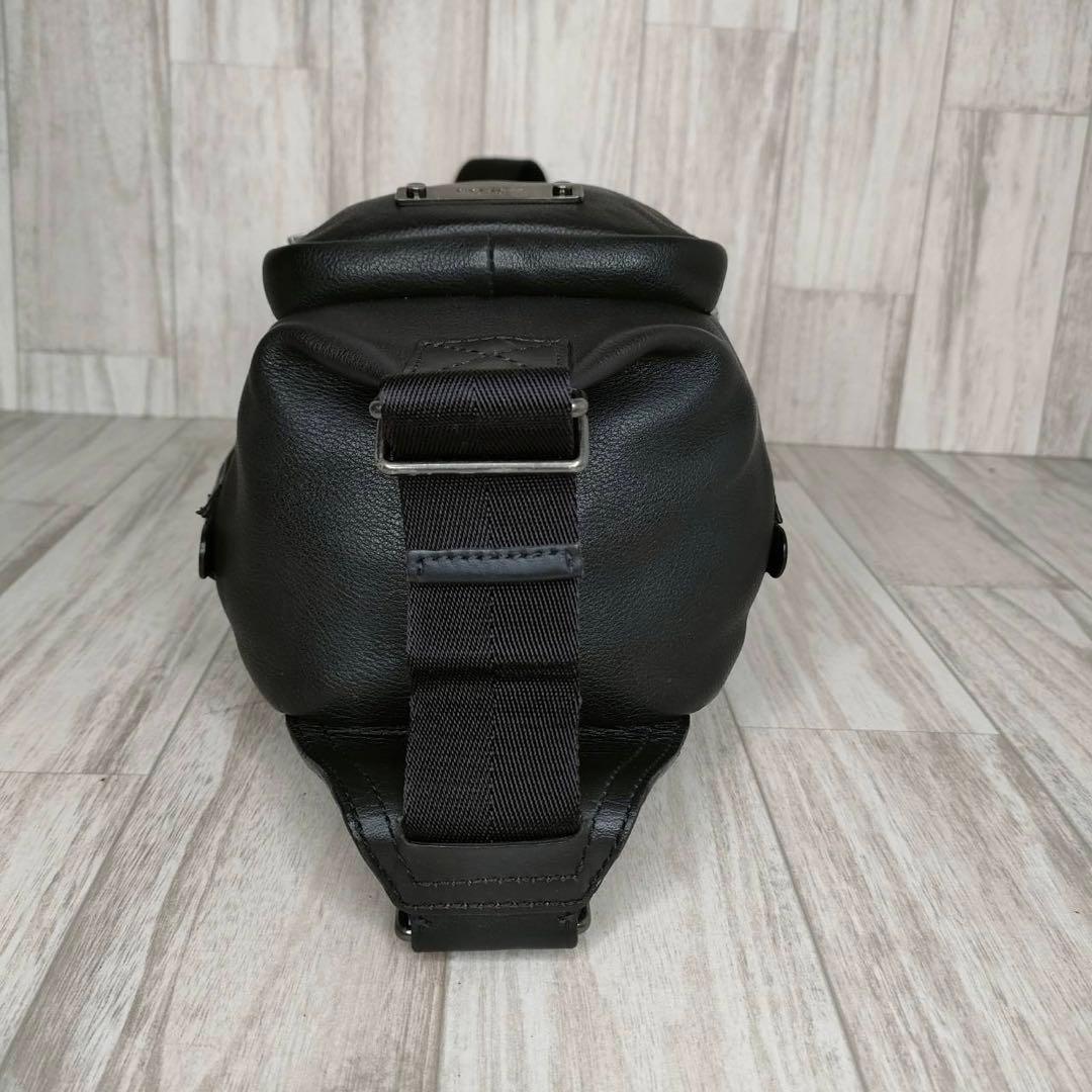 40 COACH コーチ　レザー　ボディーバッグ